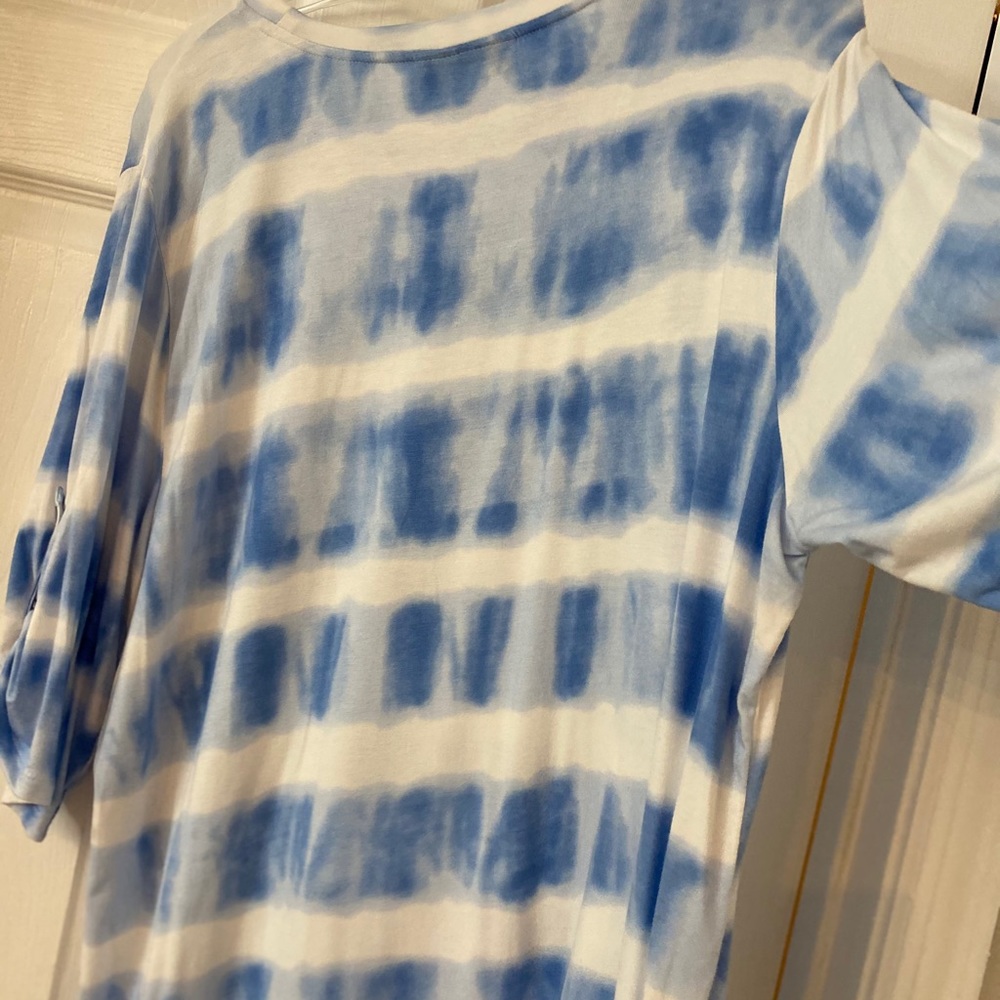 Top - Picture 3 of 4